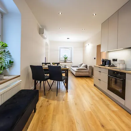 Apartamenty Lunita Moniuszki 4 *