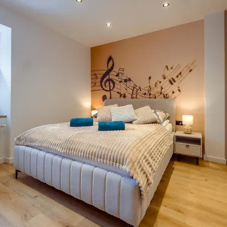 Apartment Lunita Moniuszki 4 *